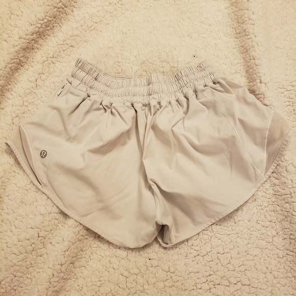 lulu🍋 shorts! - Picture 2 of 6